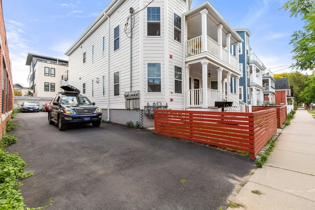 3 bed, 2 bath apartment for rent at 32 Cameron Ave Unit 32, Teele Square — photo 30 of 32