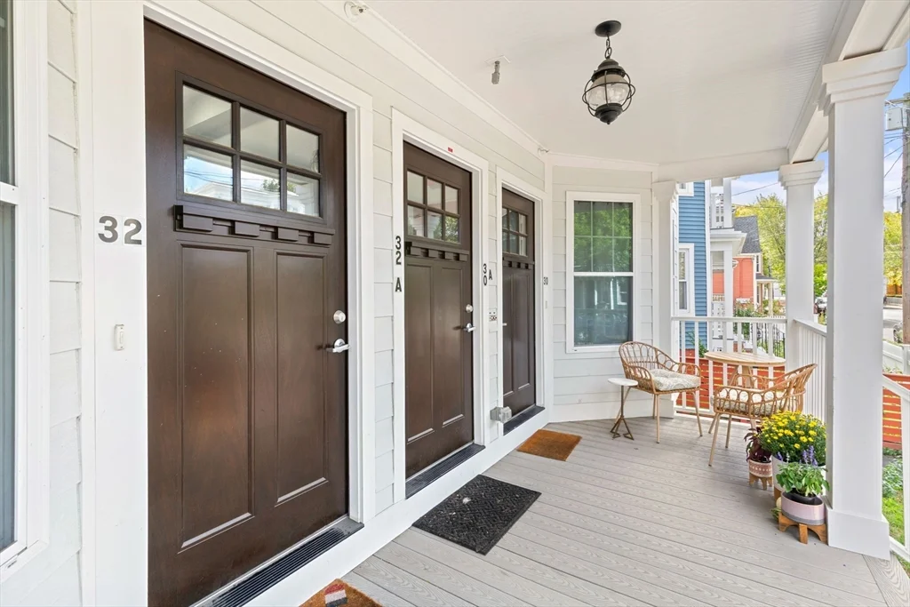 3 bed, 2 bath apartment for rent at 32 Cameron Ave Unit 32, Teele Square — photo 3 of 32