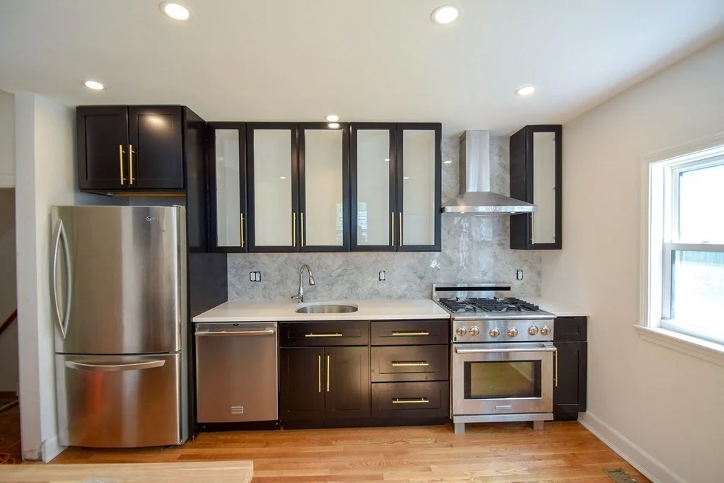 3 bed, 2 bath apartment for rent at 32 Cedar St Unit Right, Mattapan — photo 2 of 11
