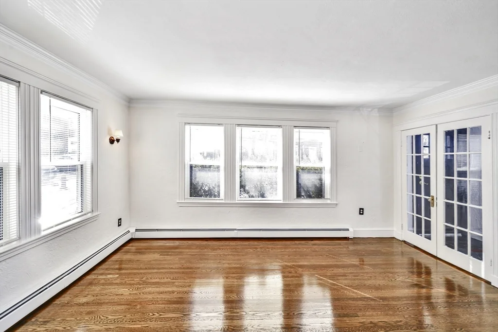 3 bed, 1 bath apartment for rent at 32 Cedrus Ave Unit 1, Roslindale — photo 6 of 21