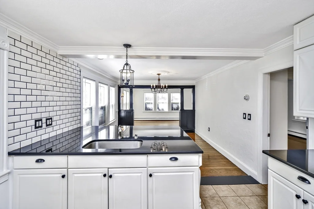 3 bed, 1 bath apartment for rent at 32 Cedrus Ave Unit 1, Roslindale — photo 13 of 21