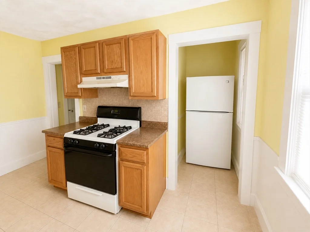 2 bed, 1 bath apartment for rent at 32 Century St Unit 1, West Medford — photo 9 of 17