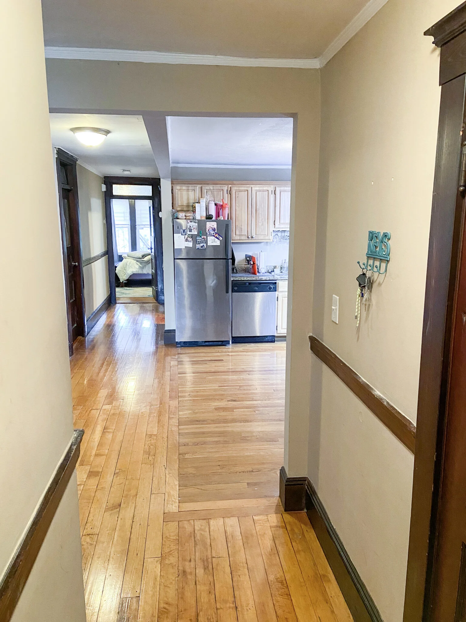3 bed, 1 bath apartment for rent at 32 Chester St Unit 3, Brighton — photo 4 of 12