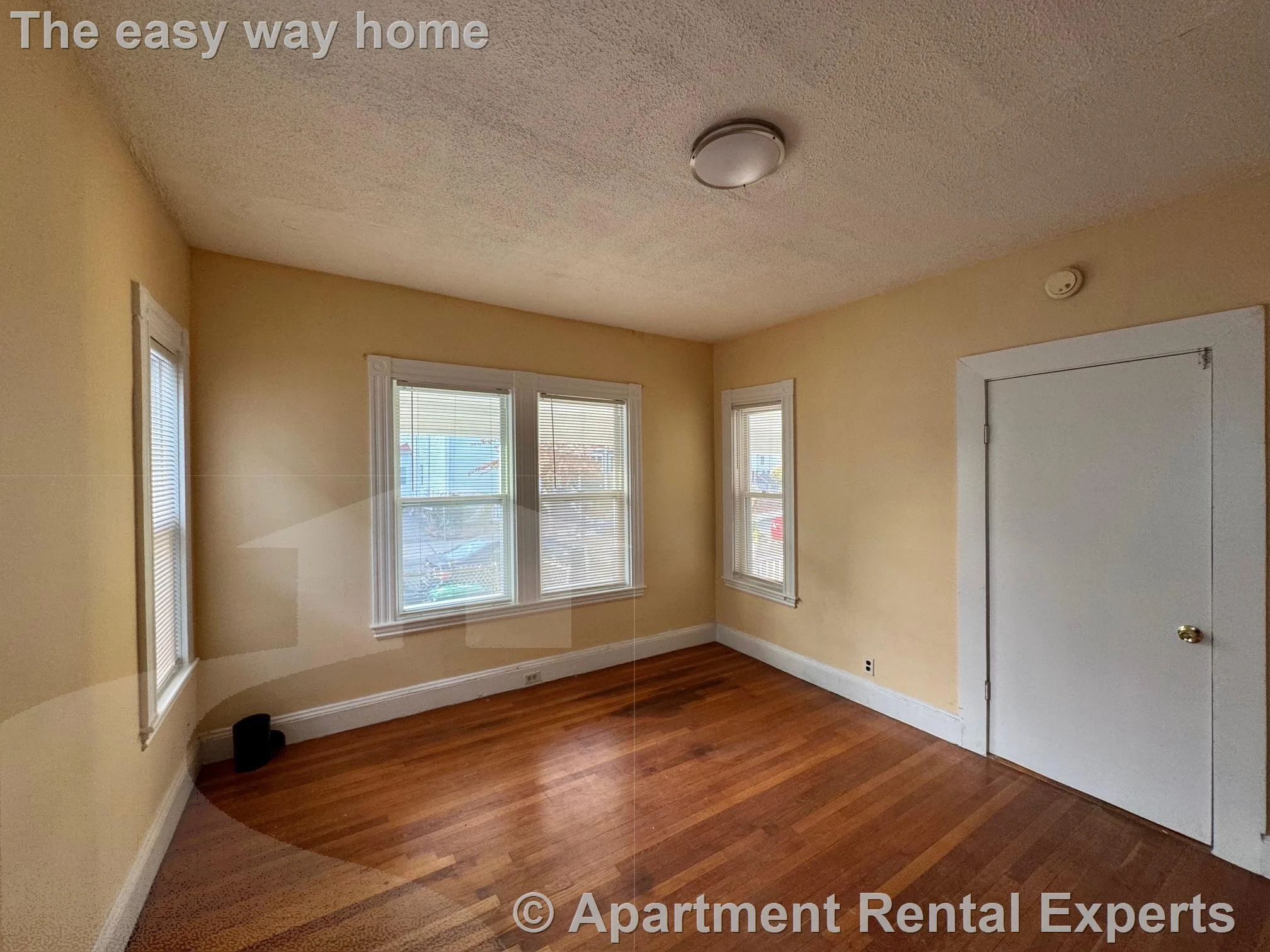 2 bed, 1 bath apartment for rent at 32 Claremon St Unit 1, Davis Square — photo 3 of 10