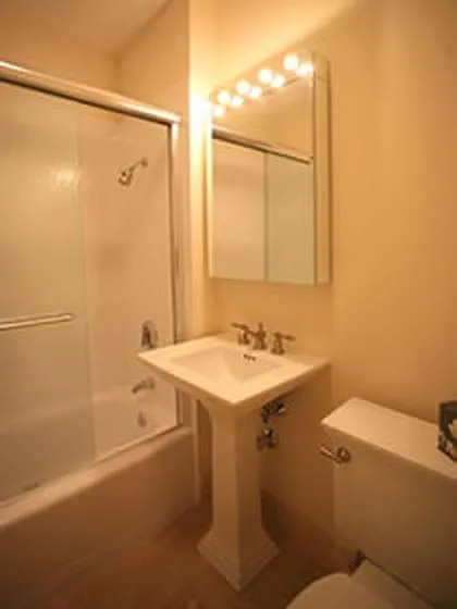 1 bed, 1 bath apartment for rent at 32 Claremont Park Unit G, South End — photo 3 of 16