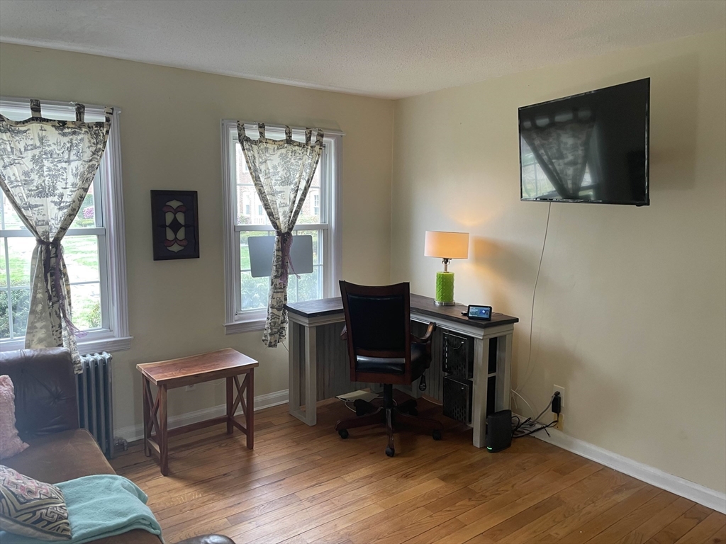 2 bed, 1 bath apartment for rent at 32 Colony Rd Unit 1A, West Springfield — photo 2 of 9