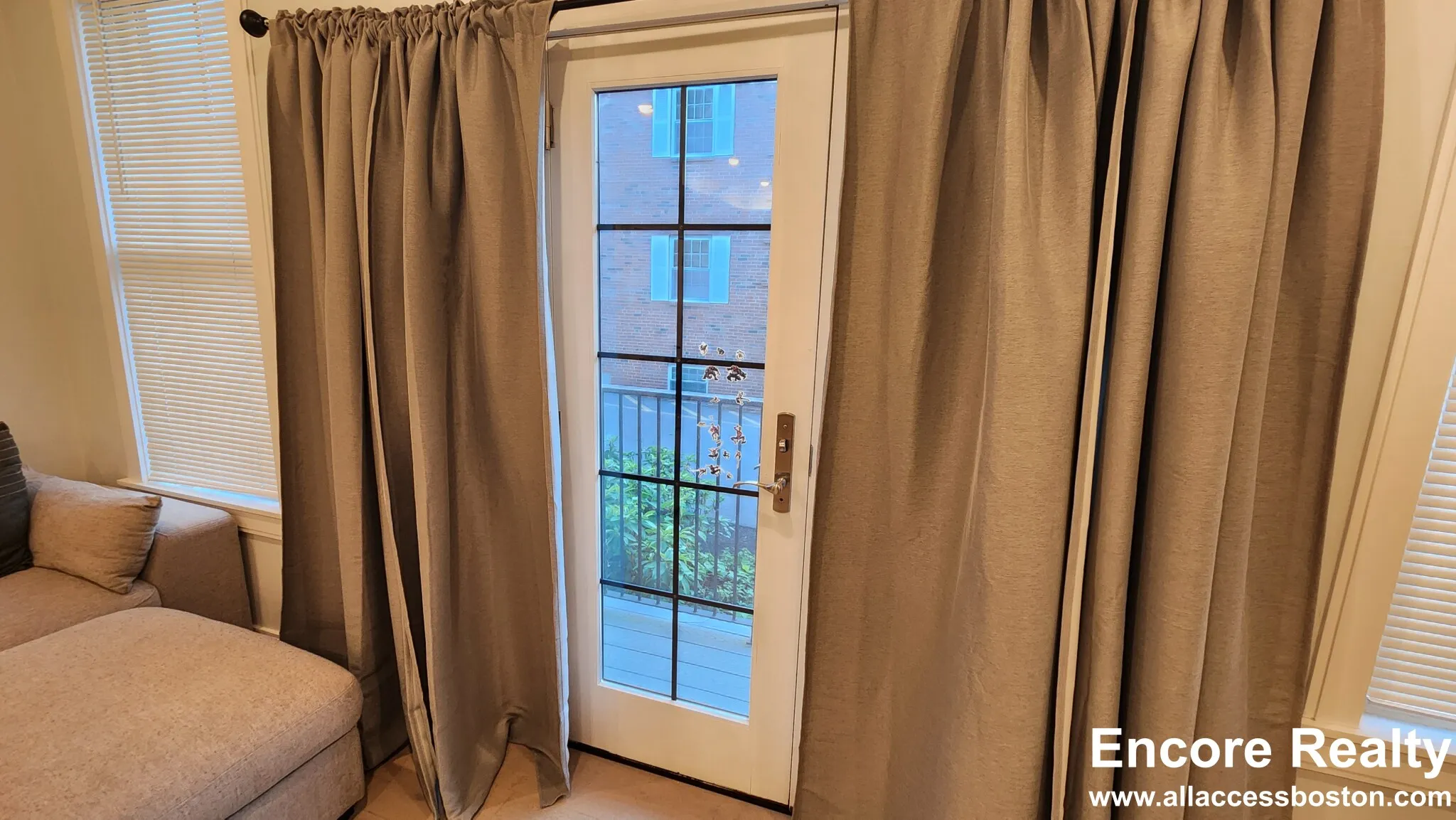 2 bed, 2 bath apartment for rent at 32 Cummins Highway Unit 2, Roslindale — photo 13 of 41