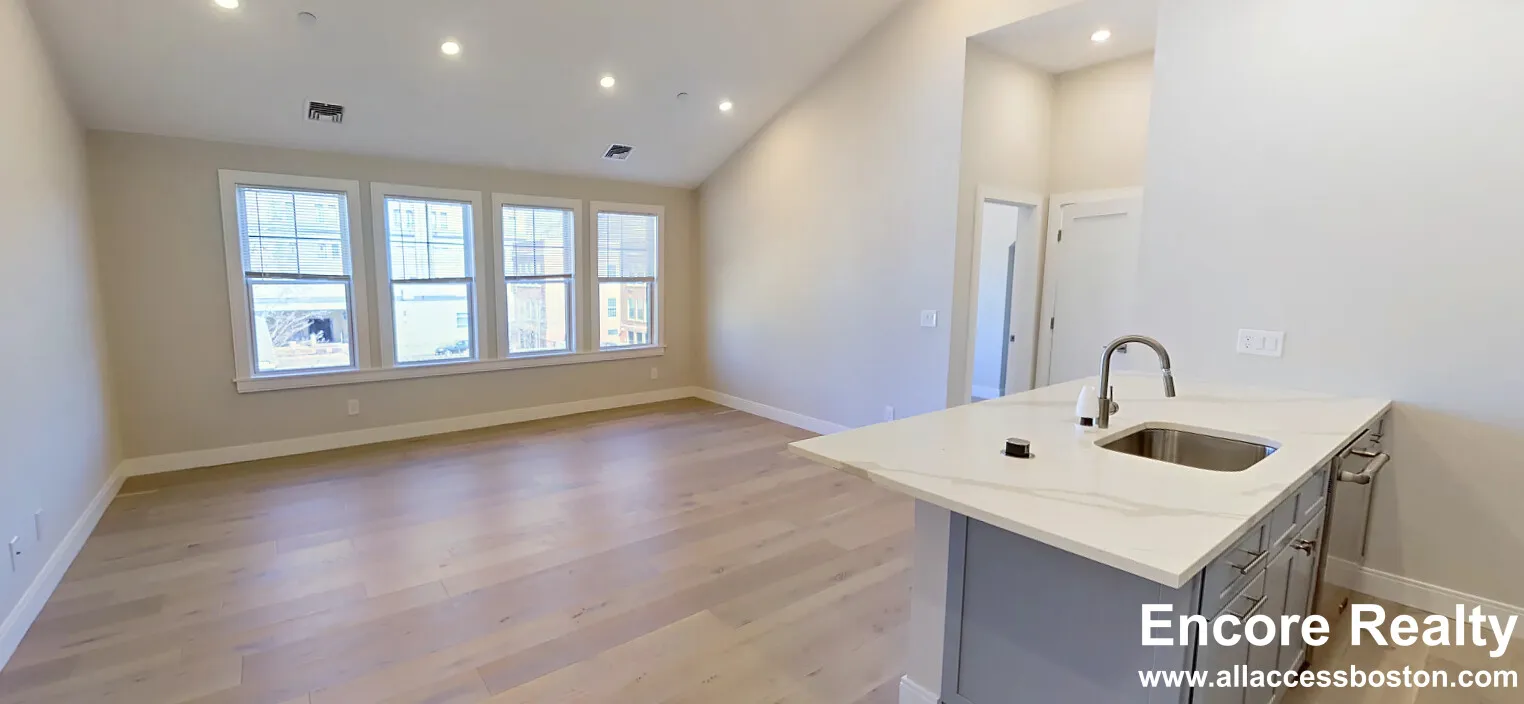 2 bed, 2 bath apartment for rent at 32 Cummins Highway Unit 2, Roslindale — photo 38 of 41