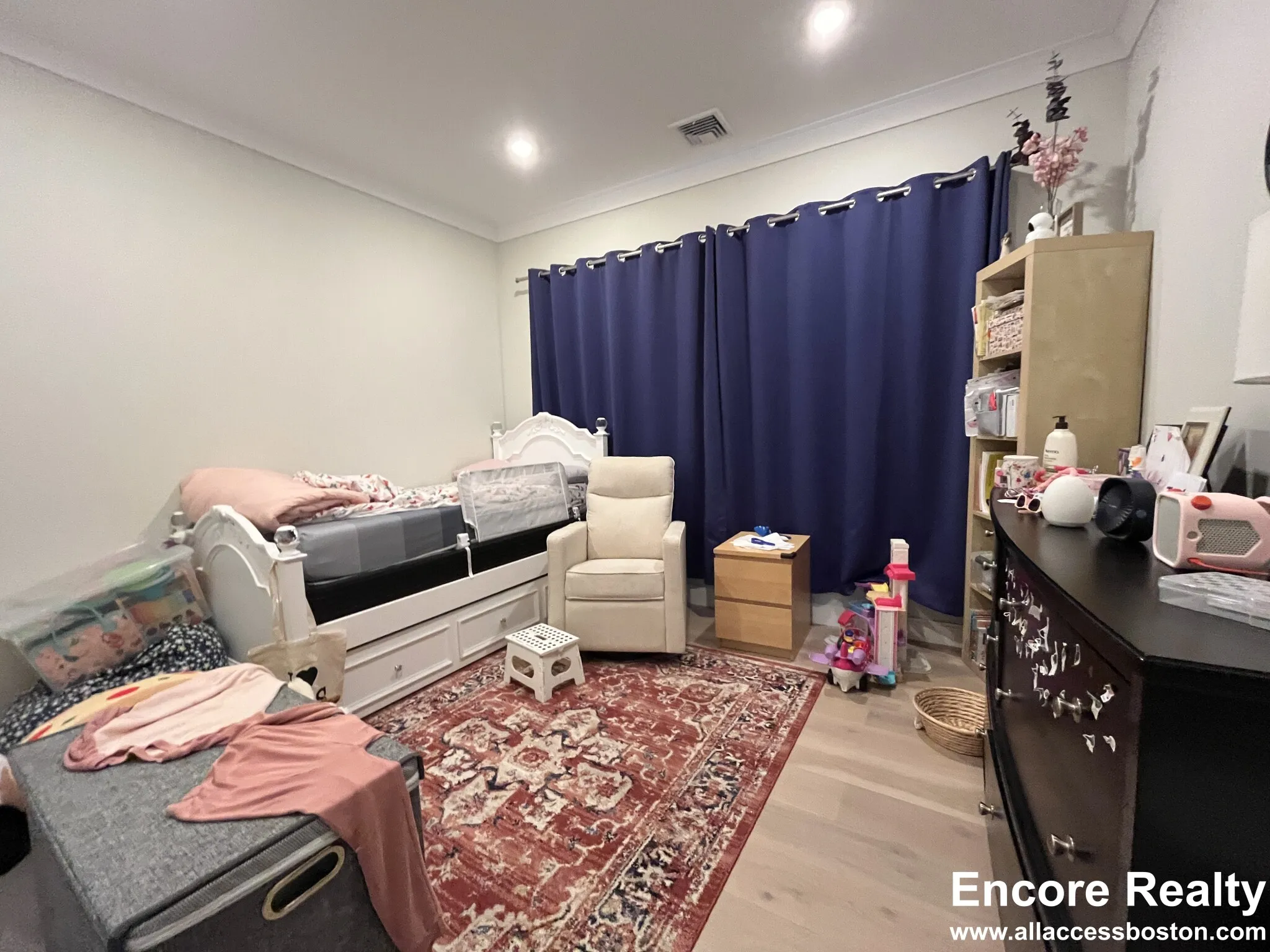 2 bed, 2 bath apartment for rent at 32 Cummins Highway Unit 4, Roslindale — photo 19 of 42
