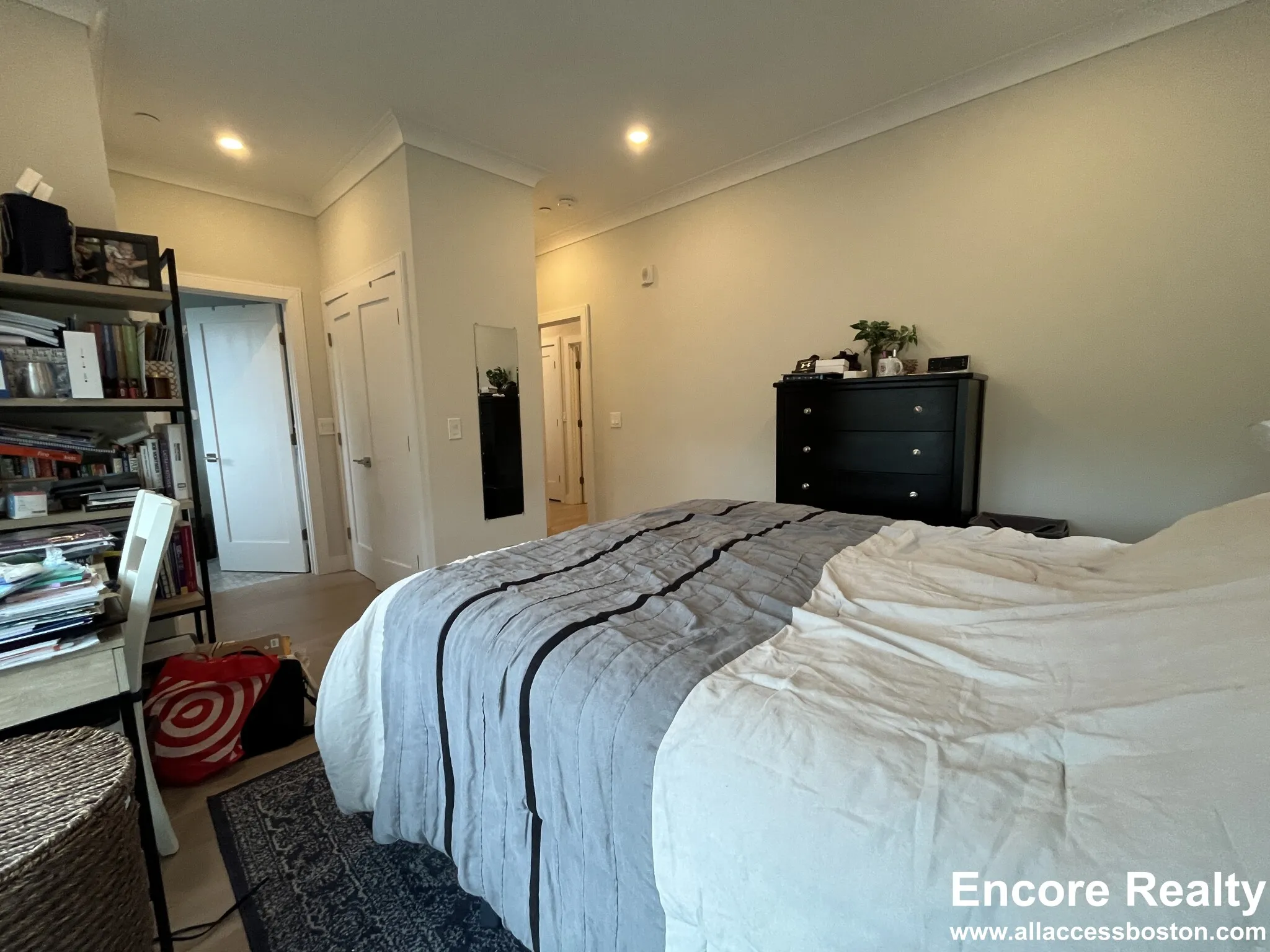 2 bed, 2 bath apartment for rent at 32 Cummins Highway Unit 4, Roslindale — photo 26 of 42