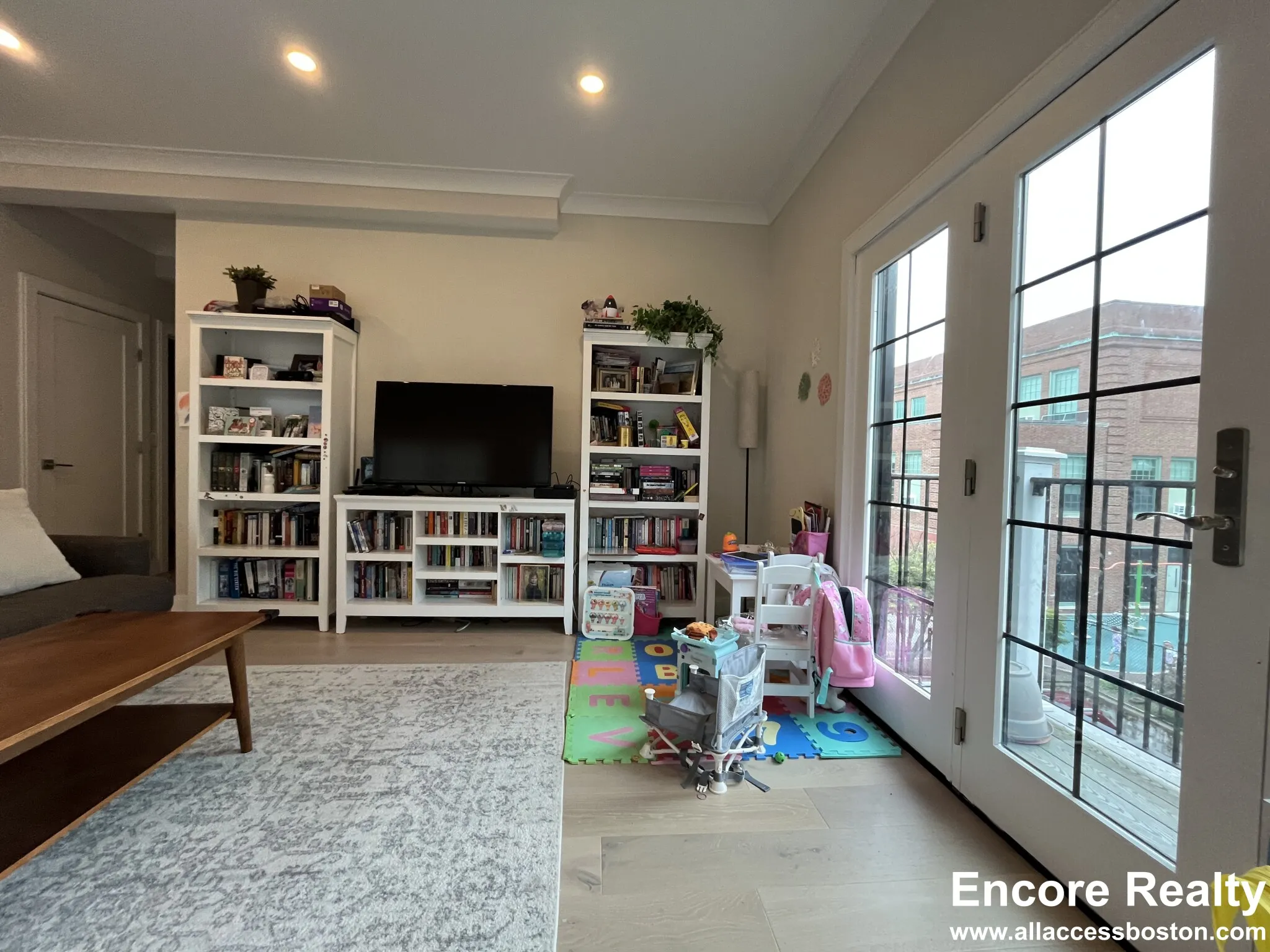 2 bed, 2 bath apartment for rent at 32 Cummins Highway Unit 4, Roslindale — photo 11 of 42