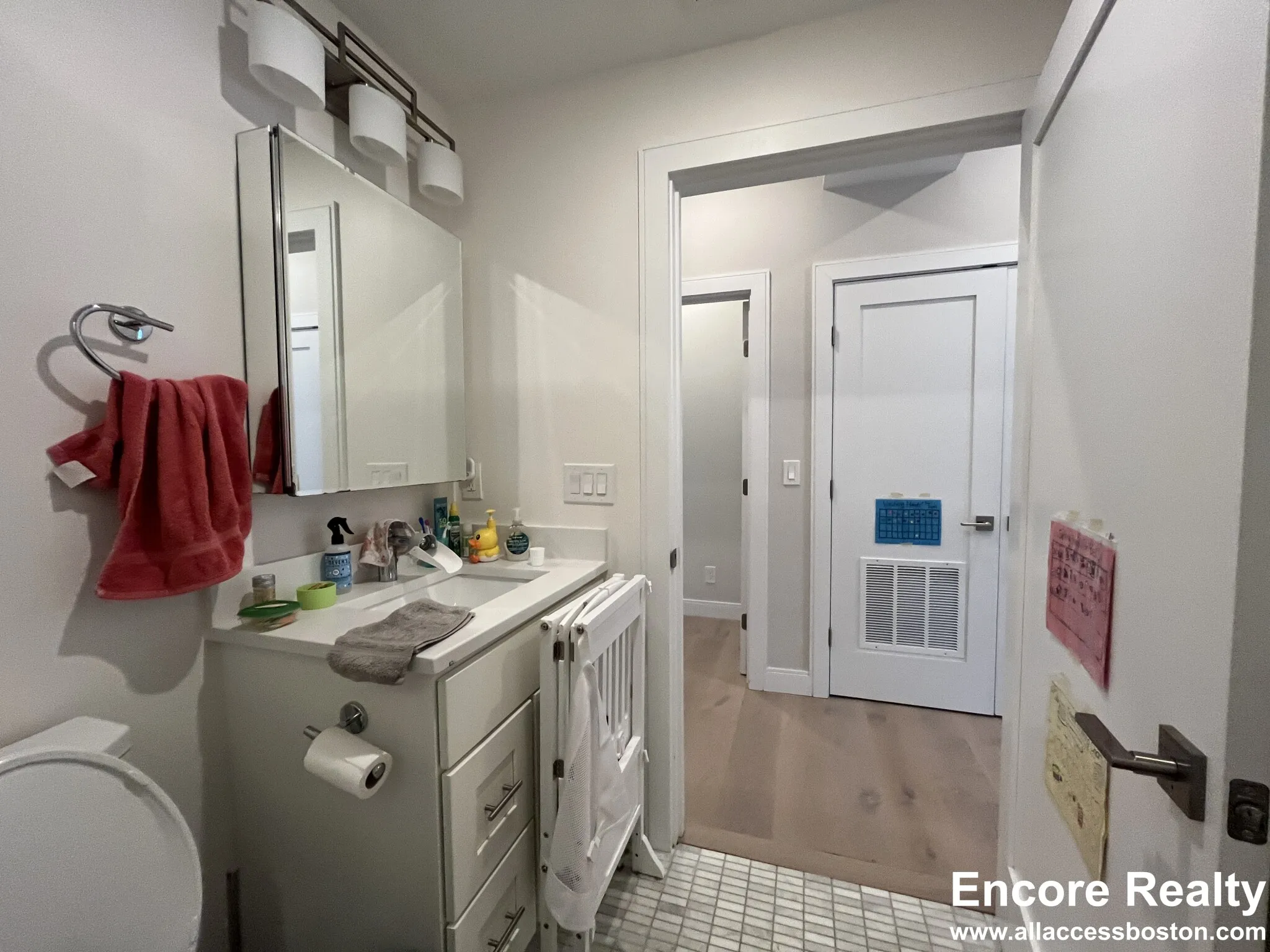 2 bed, 2 bath apartment for rent at 32 Cummins Highway Unit 4, Roslindale — photo 18 of 42