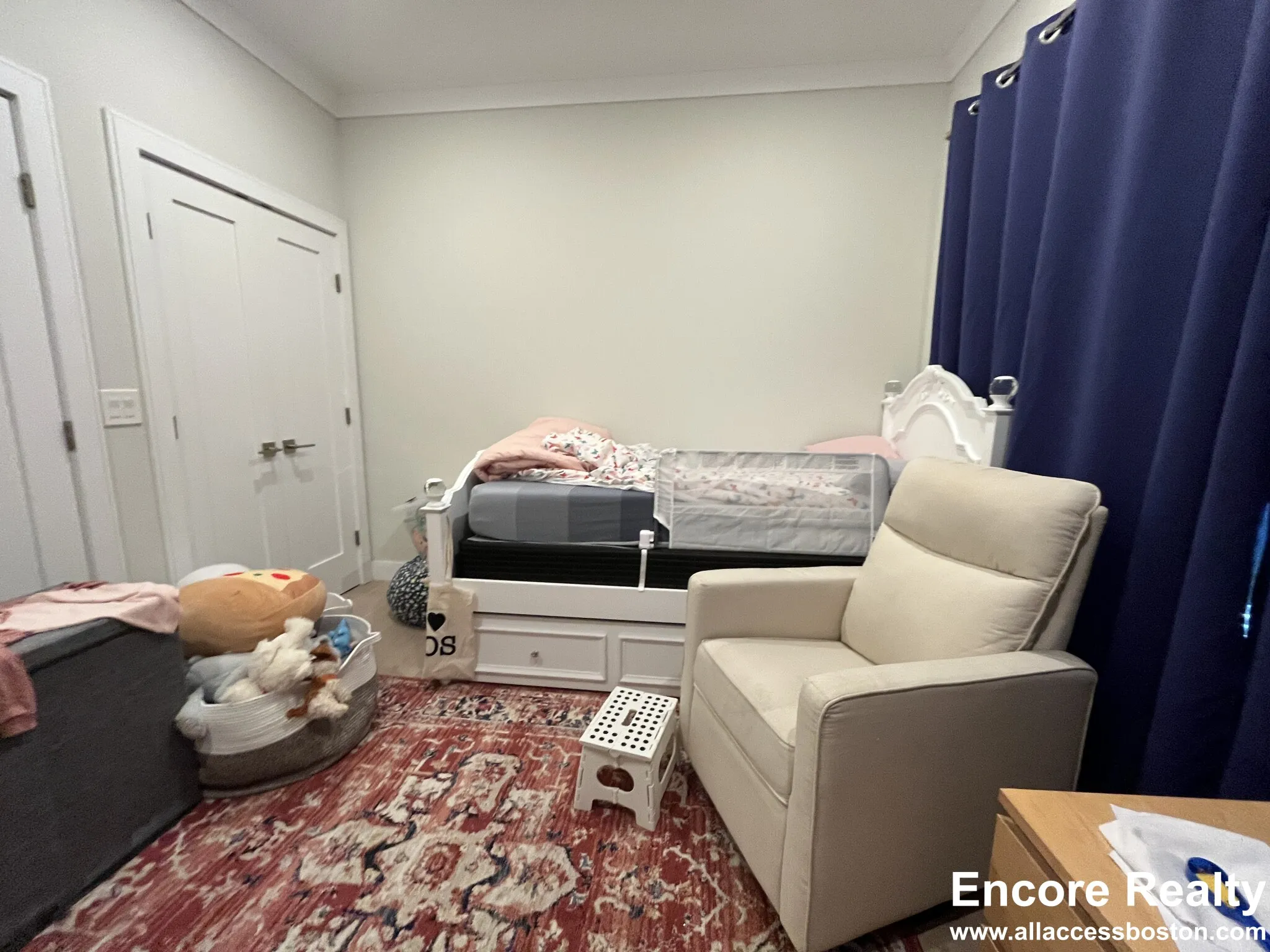 2 bed, 2 bath apartment for rent at 32 Cummins Highway Unit 4, Roslindale — photo 20 of 42