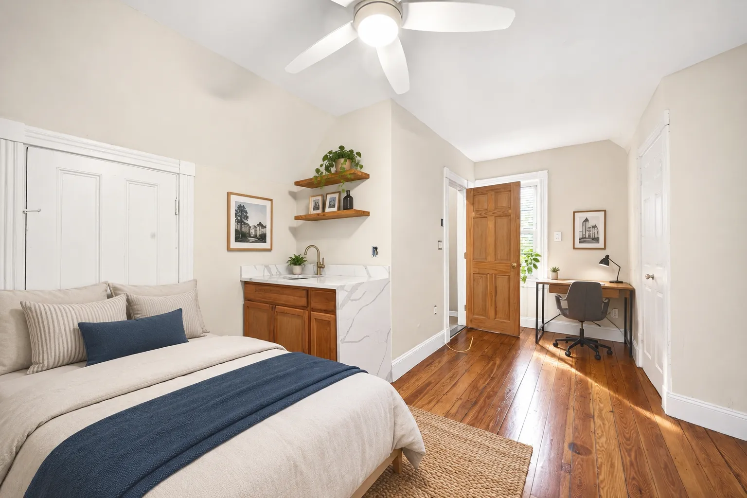 5 bed, 2 bath apartment for rent at 32 Cushman Rd Unit 2, Oak Square — photo 4 of 18