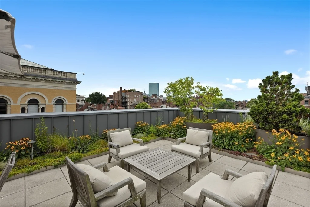 3 bed, 2 bath apartment for rent at 32 Derne St Unit 2C, Beacon Hill — photo 34 of 40