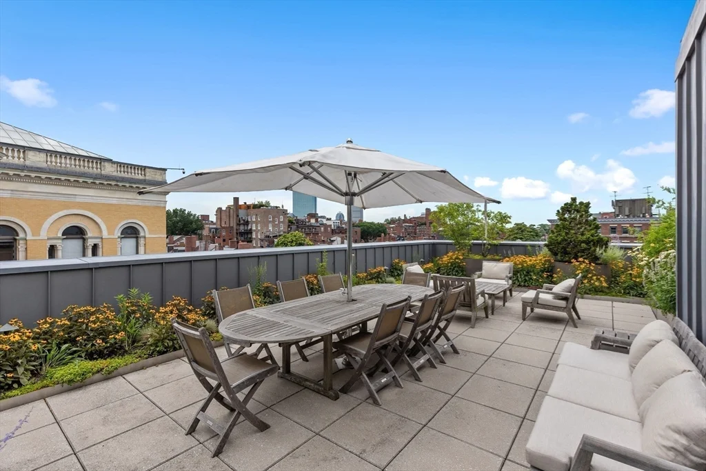 3 bed, 2 bath apartment for rent at 32 Derne St Unit 2C, Beacon Hill — photo 33 of 40