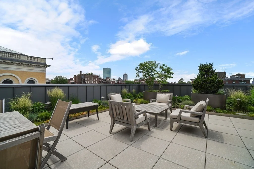 3 bed, 3 bath apartment for rent at 32 Derne St Unit 6B, Beacon Hill — photo 30 of 34