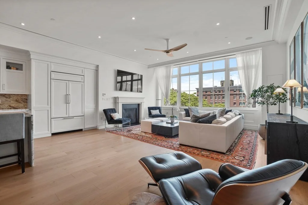 3 bed, 3 bath apartment for rent at 32 Derne St Unit 6B, Beacon Hill — photo 2 of 34