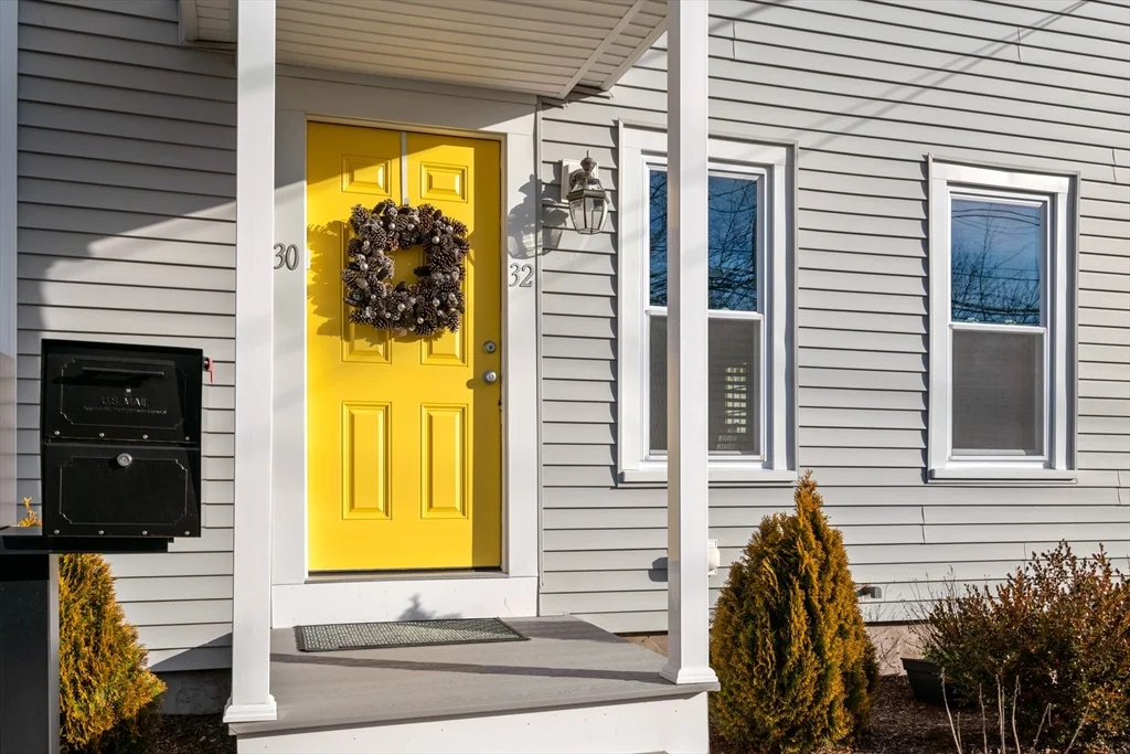 2 bed, 1 bath apartment for rent at 32 E Chestnut St Unit 32, Sharon — photo 1 of 14