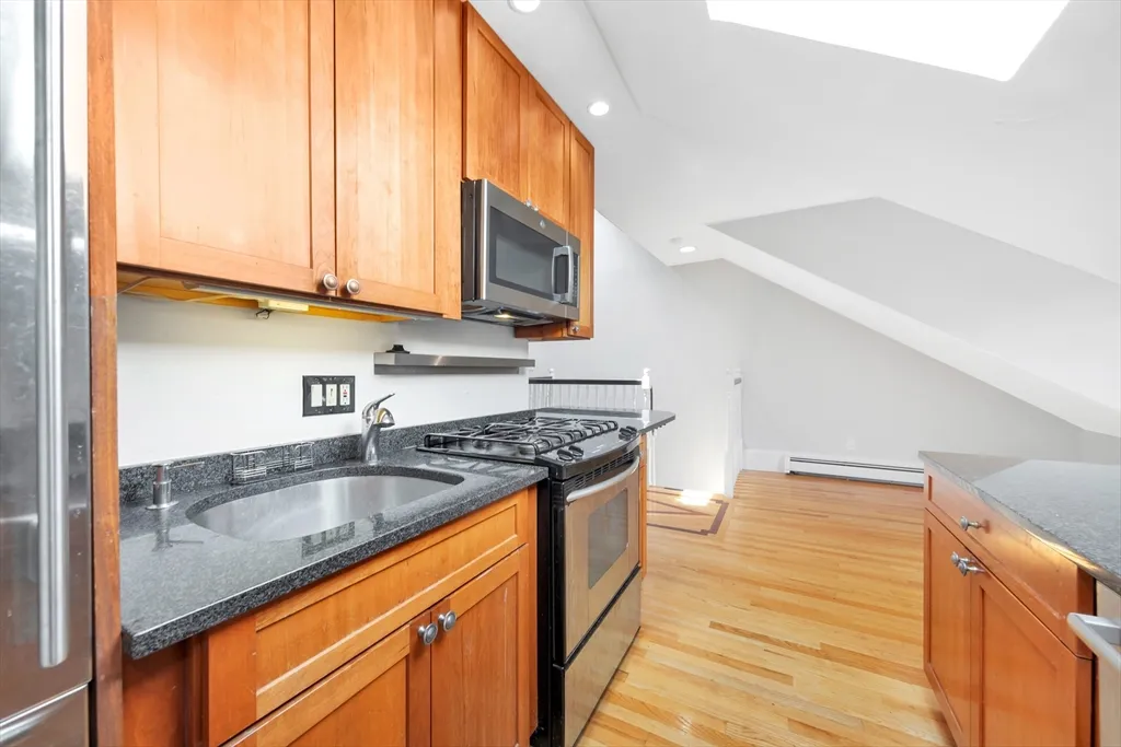 3 bed, 1.5 bath apartment for rent at 32 West Springfield St Unit 3, South End — photo 5 of 35