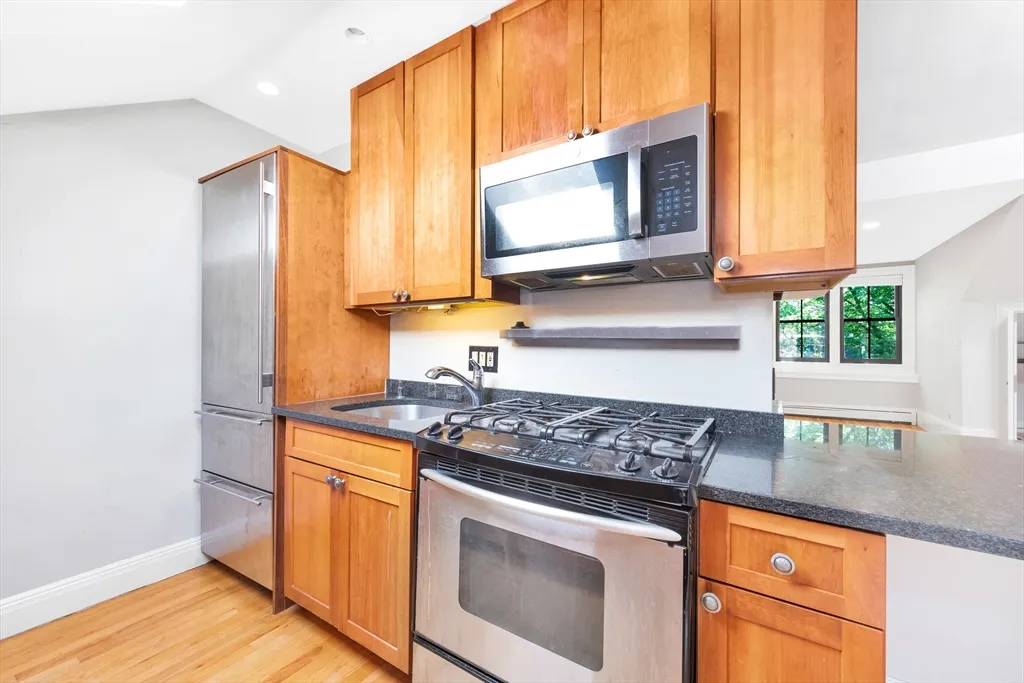 3 bed, 1.5 bath apartment for rent at 32 West Springfield St Unit 3, South End — photo 6 of 35