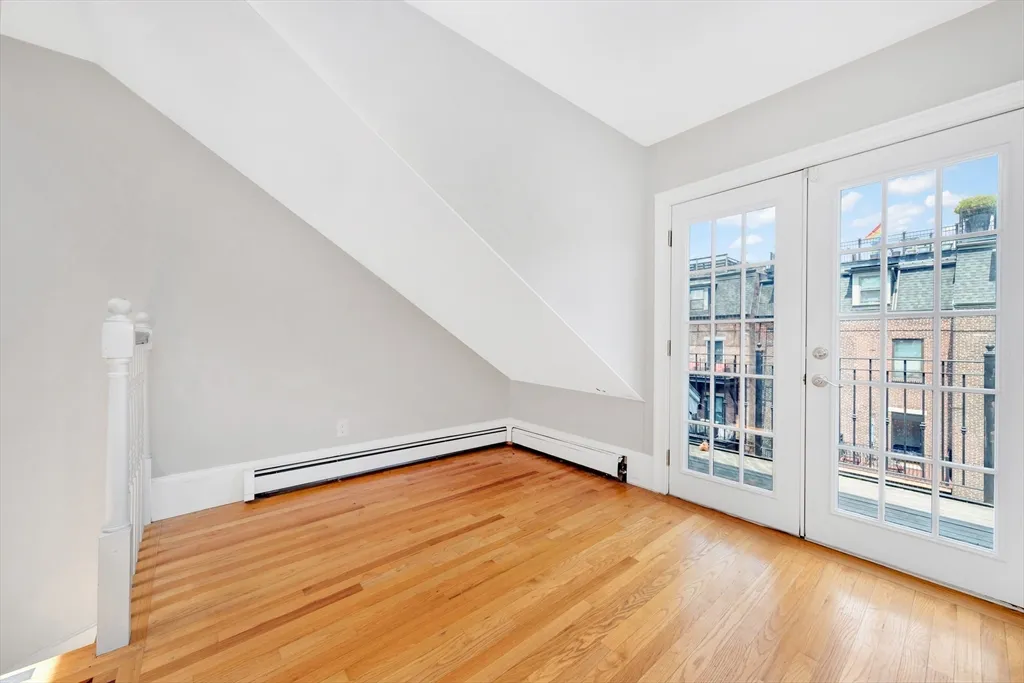 3 bed, 1.5 bath apartment for rent at 32 West Springfield St Unit 3, South End — photo 4 of 35