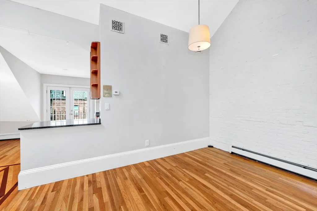3 bed, 1.5 bath apartment for rent at 32 West Springfield St Unit 3, South End — photo 26 of 35