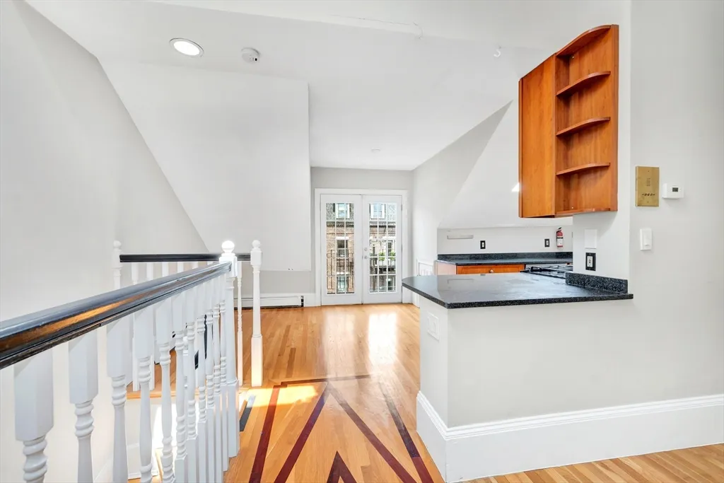 3 bed, 1.5 bath apartment for rent at 32 West Springfield St Unit 3, South End — photo 2 of 35