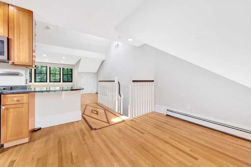 3 bed, 1.5 bath apartment for rent at 32 West Springfield St Unit 3, South End — photo 3 of 35
