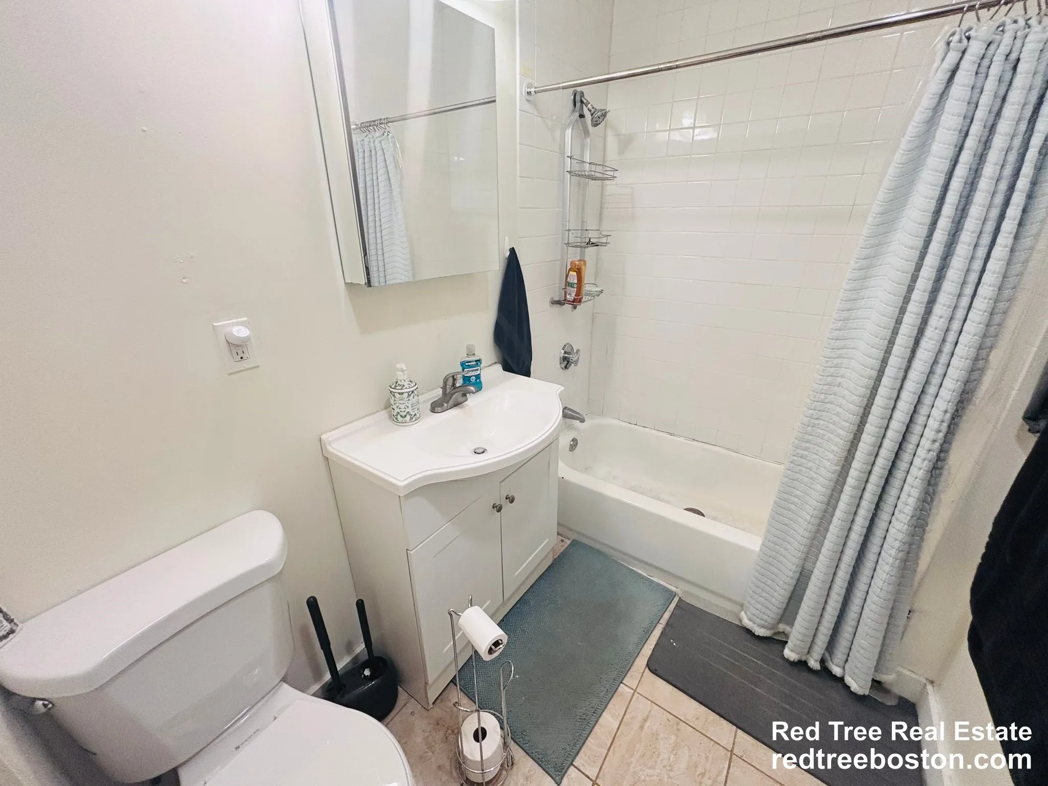 2 bed, 1 bath apartment for rent at 32 Edgerly Rd Unit 1, Fenway — photo 5 of 8