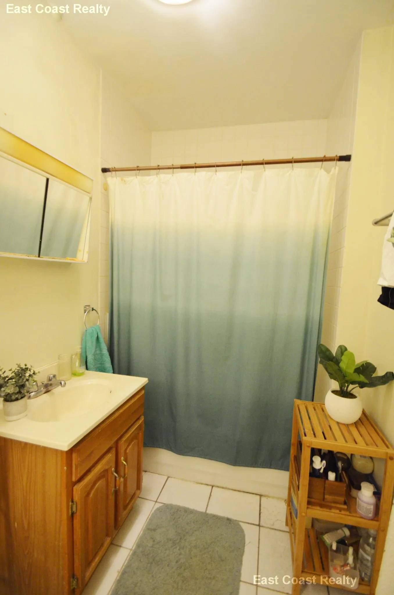 3 bed, 1 bath apartment for rent at 32 Edgerly Rd Unit 2, Fenway — photo 8 of 11