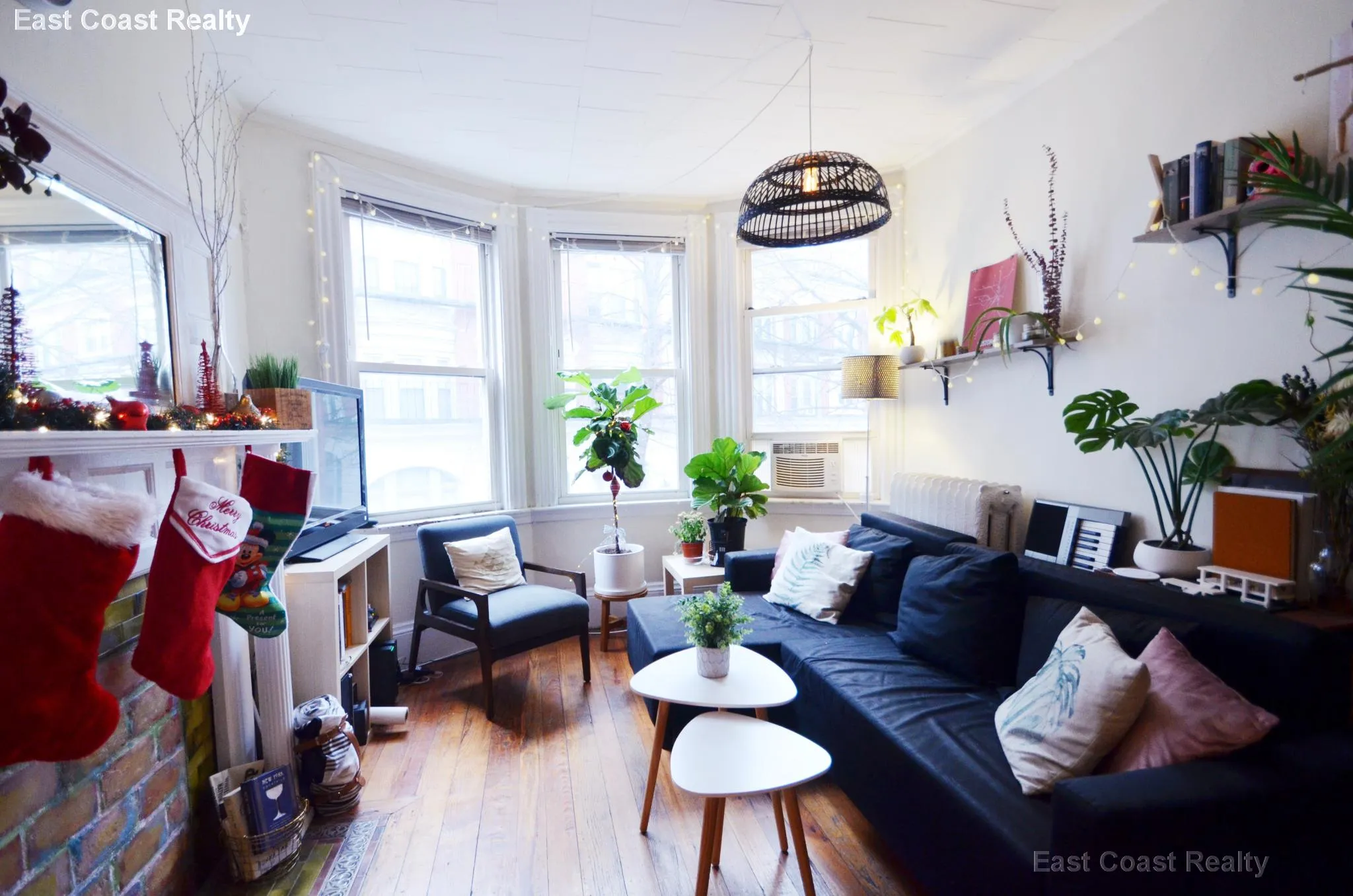 3 bed, 1 bath apartment for rent at 32 Edgerly Rd Unit 2, Fenway — photo 2 of 11