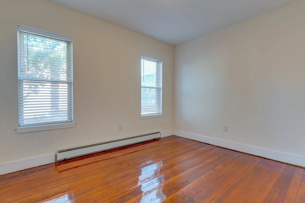 3 bed, 1 bath apartment for rent at 32 Elmhurst St Unit 1, Boston — photo 8 of 15