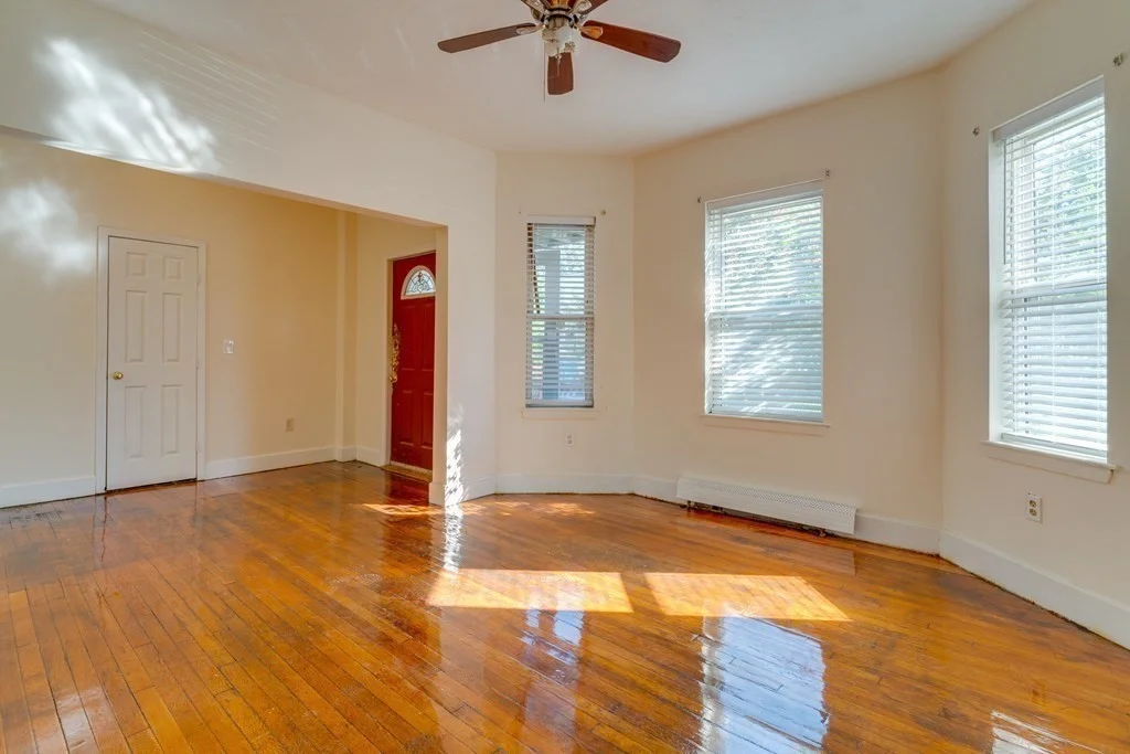 3 bed, 1 bath apartment for rent at 32 Elmhurst St Unit 1, Boston — photo 4 of 15