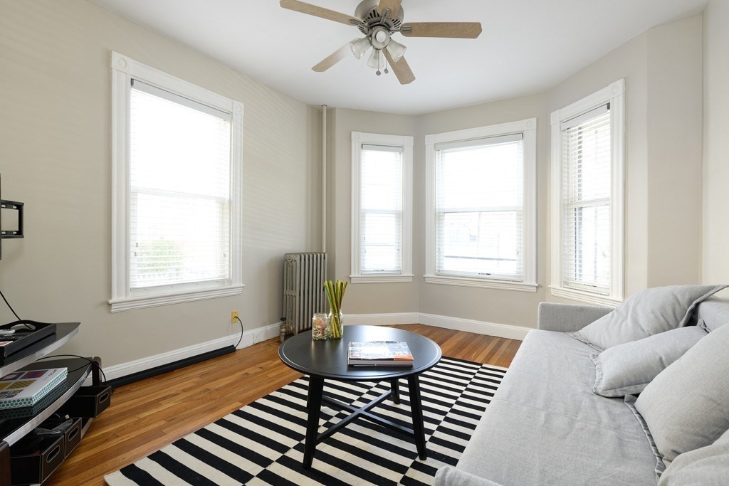3 bed, 1 bath apartment for rent at 32 Eustis Unit 32, Baldwin — photo 1 of 10