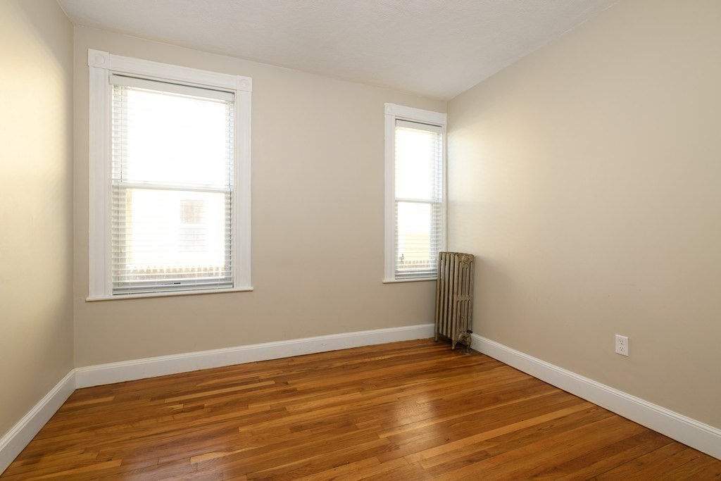 3 bed, 1 bath apartment for rent at 32 Eustis Unit 32, Baldwin — photo 9 of 10