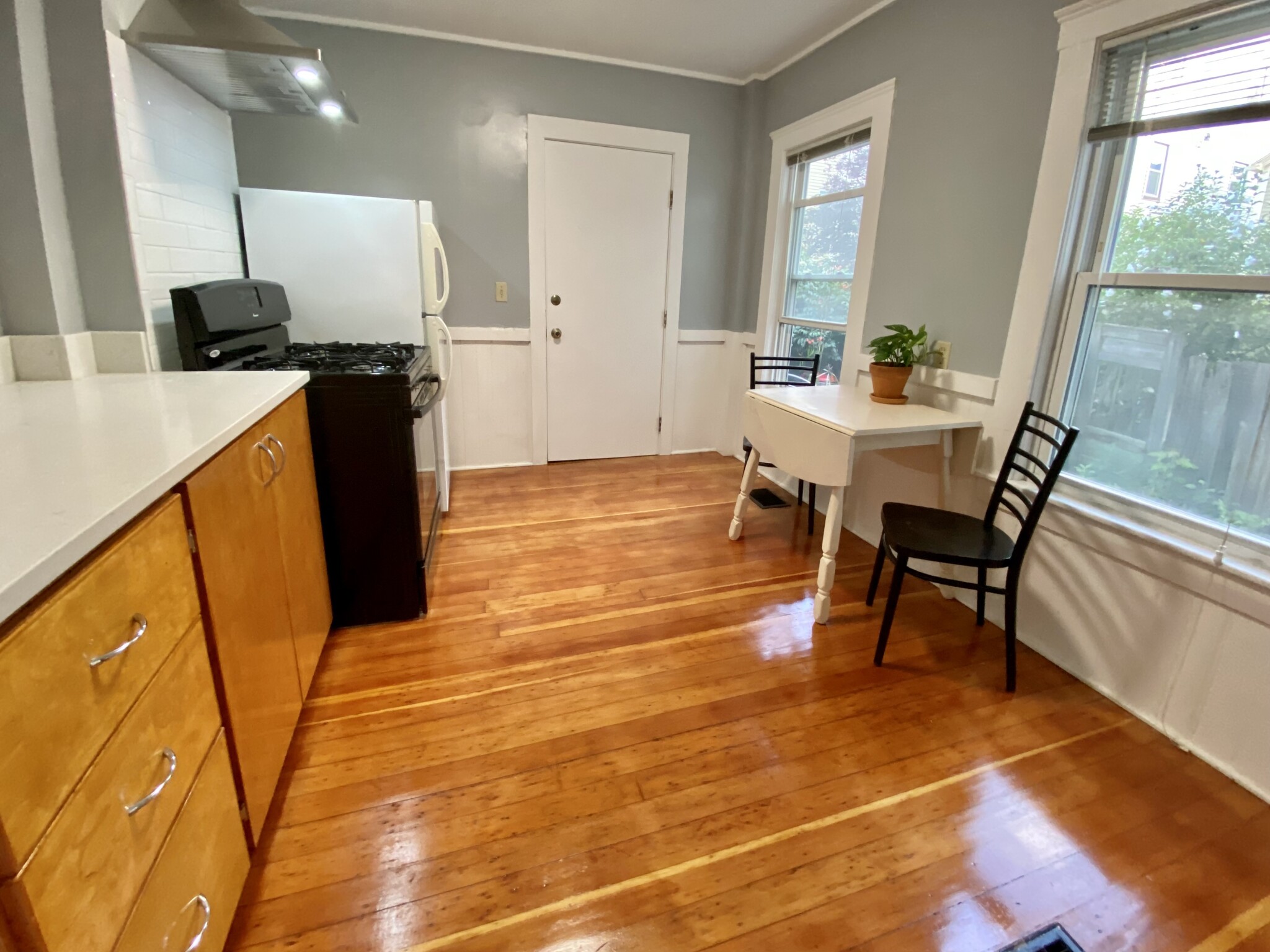 Studio bed, 1 bath apartment for rent at 32 Fairmont Ave Unit 1R, Cambridgeport — photo 4 of 16