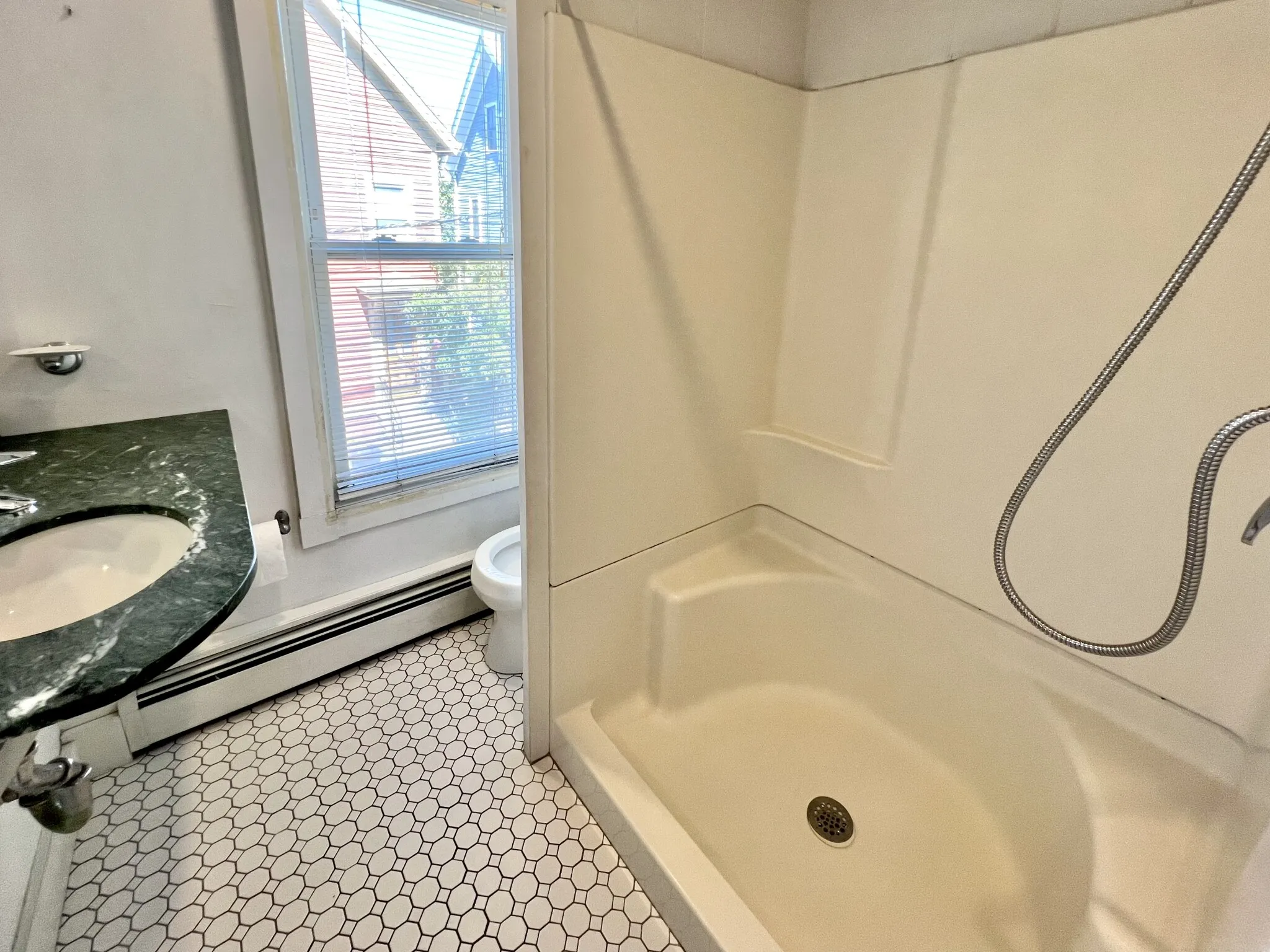 3 bed, 2 bath apartment for rent at 32 Fairmont Ave Unit 2, Cambridgeport — photo 8 of 39
