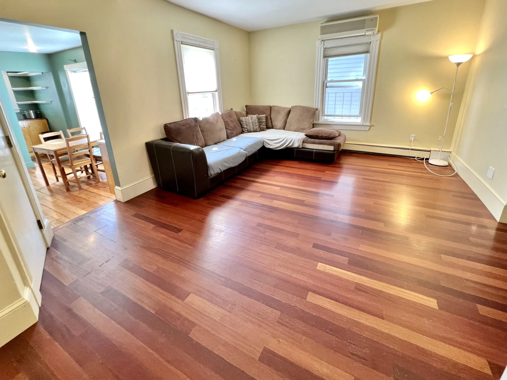 3 bed, 2 bath apartment for rent at 32 Fairmont Ave Unit 2, Cambridgeport — photo 3 of 39