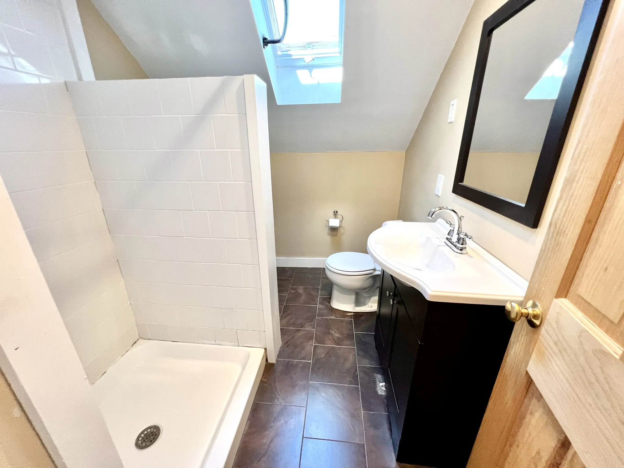 3 bed, 2 bath apartment for rent at 32 Fairmont Ave Unit 2, Cambridgeport — photo 9 of 39