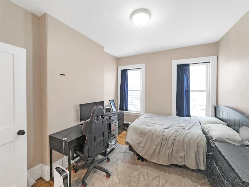 4 bed, 1 bath apartment for rent at 32 Fisher Ave Unit 2, Mission Hill — photo 8 of 23