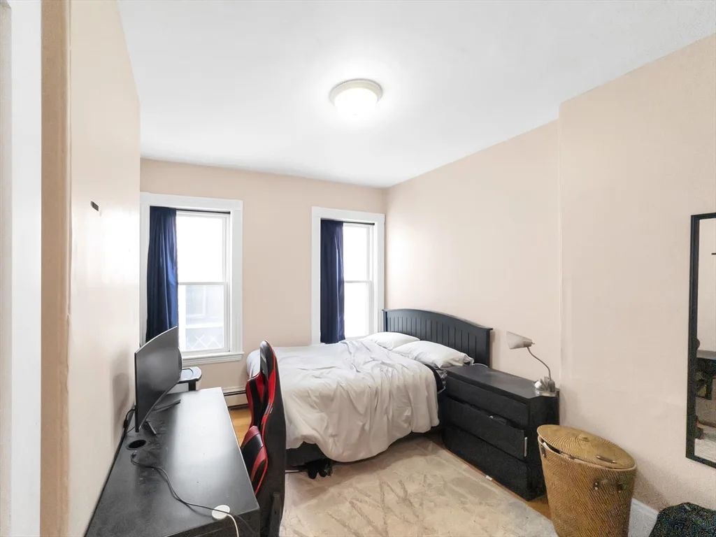 4 bed, 1 bath apartment for rent at 32 Fisher Ave Unit 2, Mission Hill — photo 9 of 23