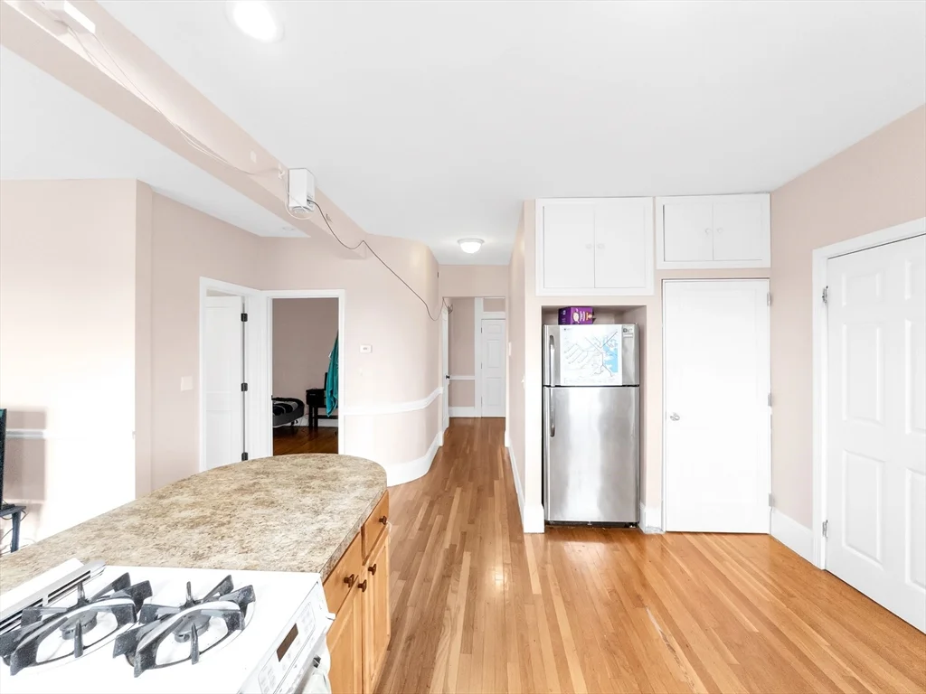 4 bed, 1 bath apartment for rent at 32 Fisher Ave Unit 2, Mission Hill — photo 16 of 23