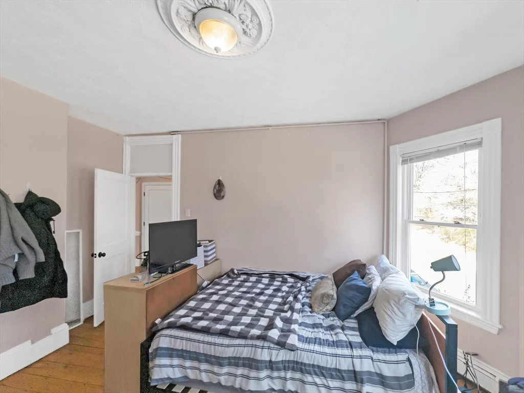 4 bed, 1 bath apartment for rent at 32 Fisher Ave Unit 2, Mission Hill — photo 12 of 23
