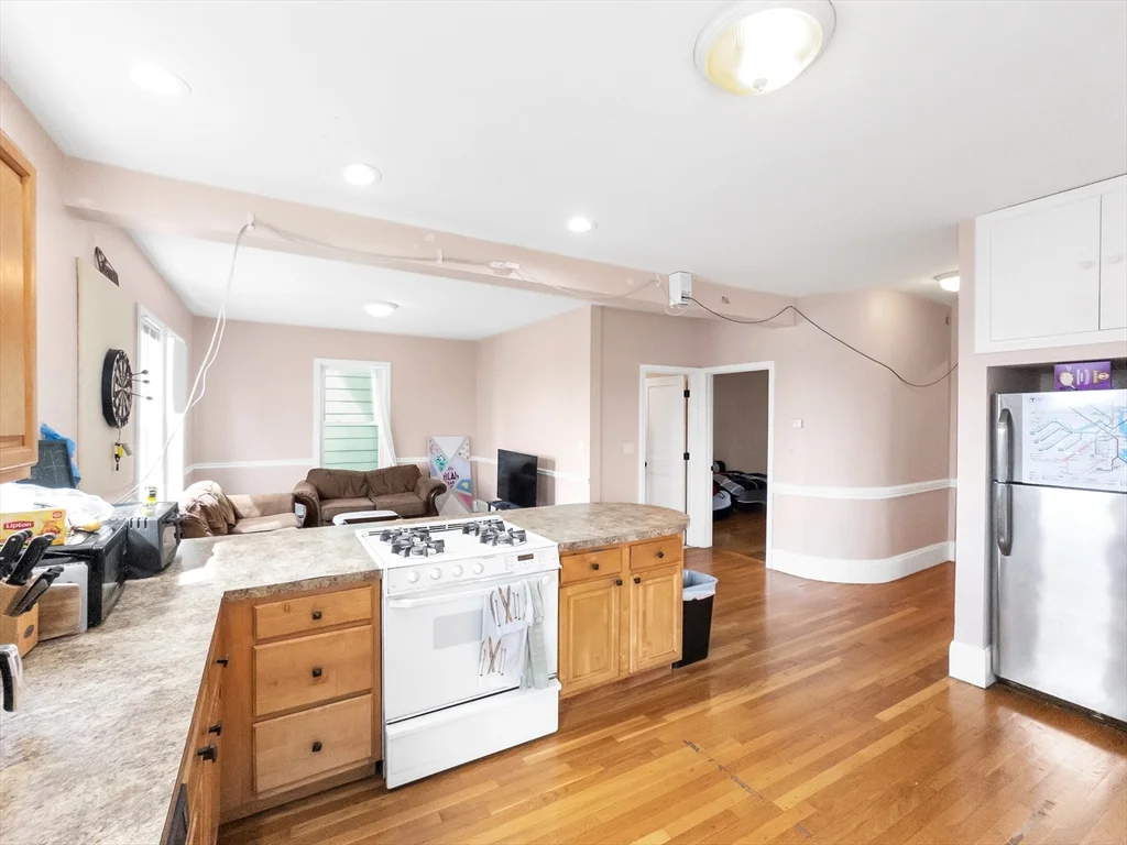 4 bed, 1 bath apartment for rent at 32 Fisher Ave Unit 2, Mission Hill — photo 14 of 23
