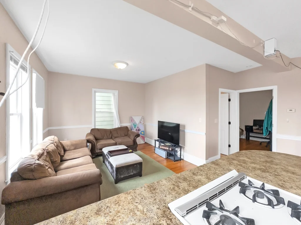 4 bed, 1 bath apartment for rent at 32 Fisher Ave Unit 2, Mission Hill — photo 15 of 23