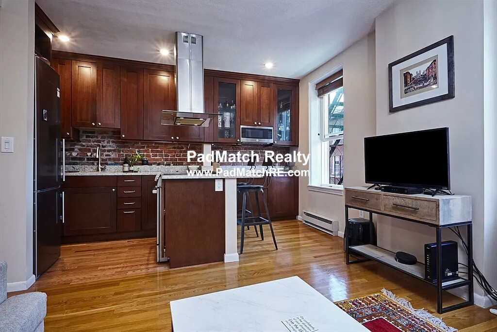 1 bed, 1 bath apartment for rent at 32 Fleet St Unit 6, North End — photo 5 of 10
