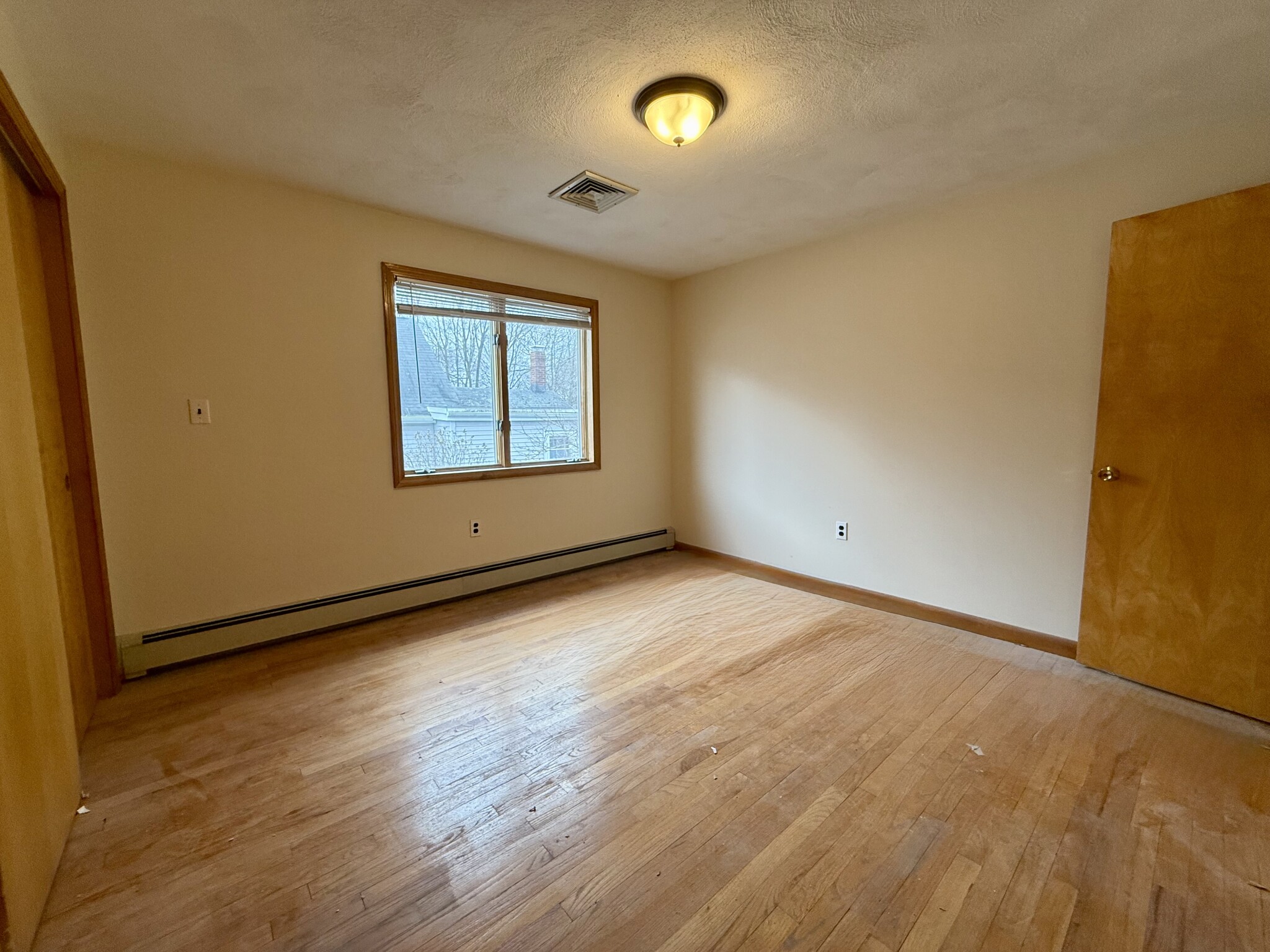 3 bed, 1.5 bath apartment for rent at 32 Forest St Unit 1, Watertown — photo 5 of 11