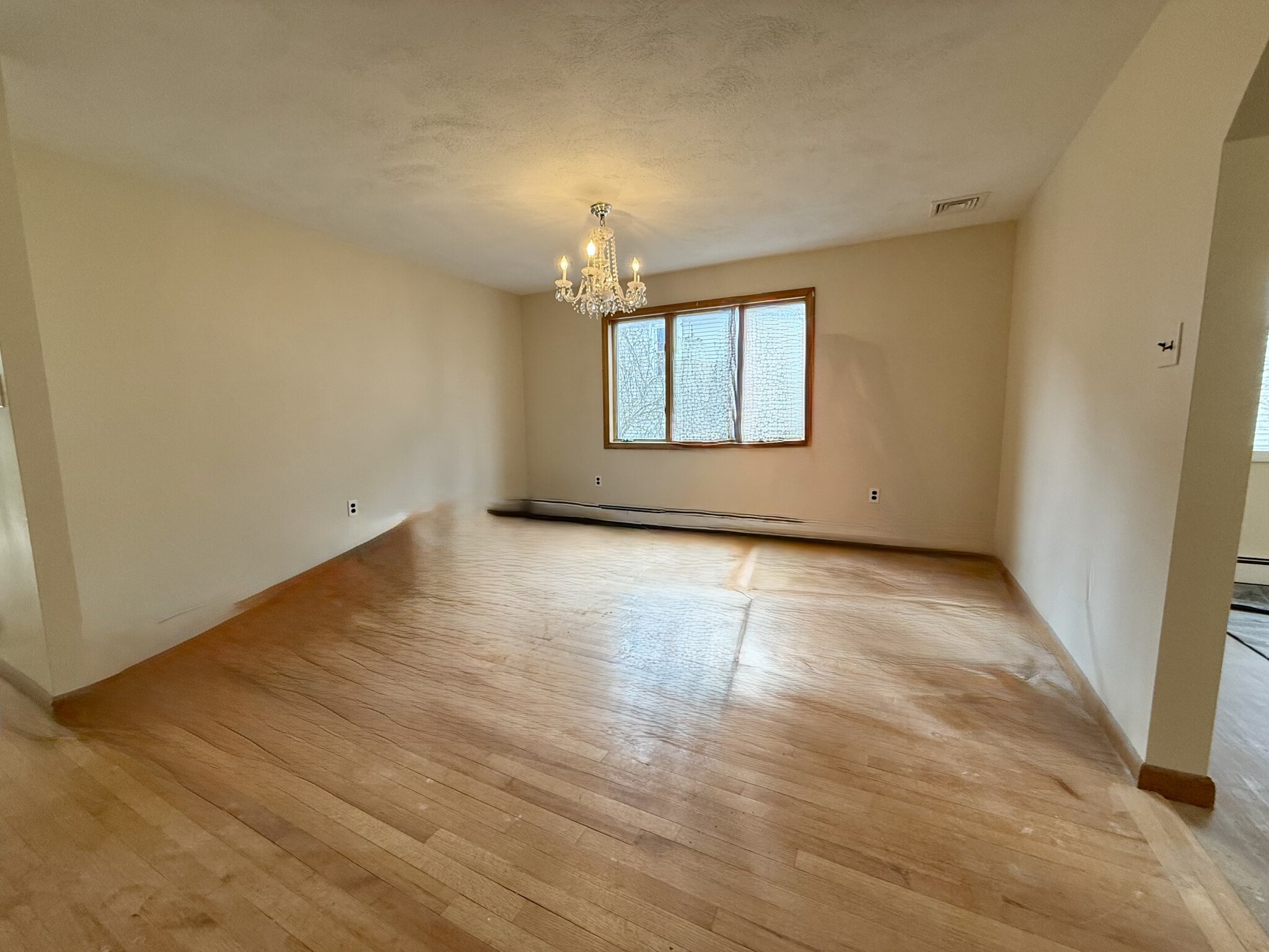 3 bed, 1.5 bath apartment for rent at 32 Forest St Unit 1, Watertown — photo 4 of 11
