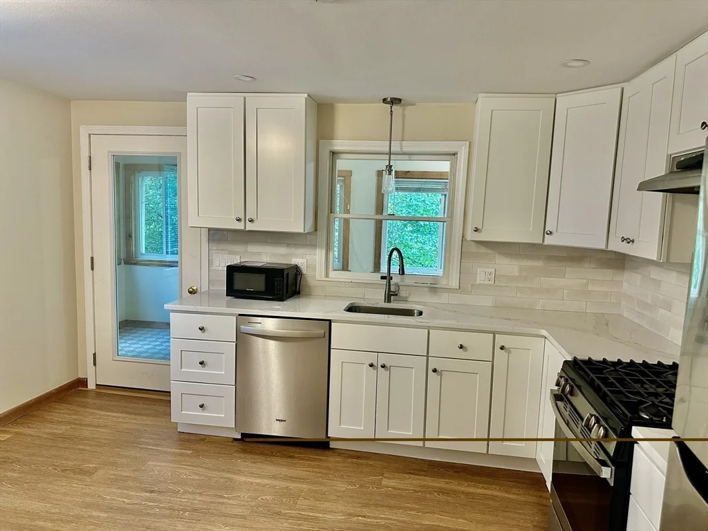 3 bed, 1 bath apartment for rent at 32 Forest St Unit 32, Watertown — photo 1 of 13